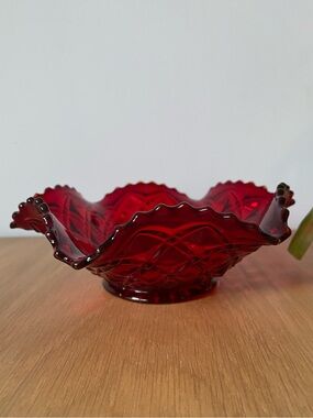 Vintage MCM Amberina Ruby Red Art Glass Candy Dish Bowl Scalloped Edges GLOWS